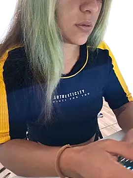 euahotmarii20 online show from 11/14/25, 03:27