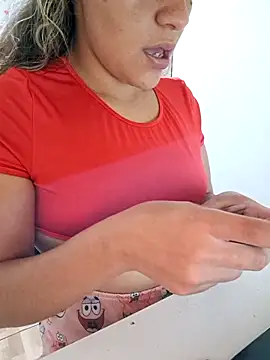 euahotmarii20 online show from 12/14/25, 04:07