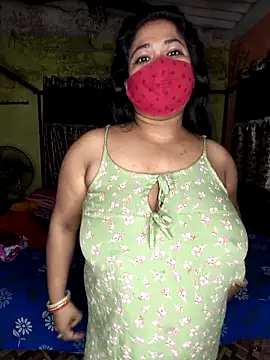 Smile-quien online show from 11/26/25, 03:24