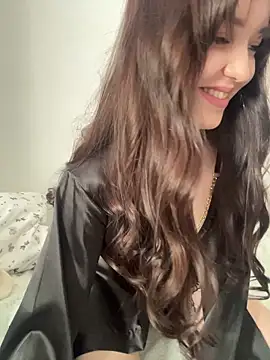 Snapshot of Veliora chatting on 04/27/26, 10:02 Veliora online show from 04/27/26, 10:02