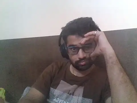 Snapshot of GOJO_1 chatting on 09/10/25, 03:06 GOJO 1 online show from 09/10/25, 03:06