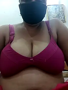 Rakhi sawant143 online show from 10/31/25, 02:56