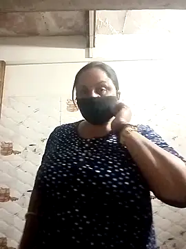 Rakhi sawant143 online show from 12/01/25, 02:44