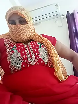 Snapshot of Rakhi_sawant143 chatting on 04/27/26, 09:40 Rakhi sawant143 online show from 04/27/26, 09:40