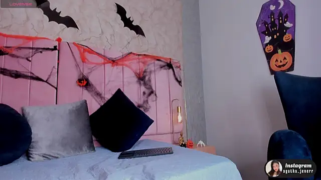 agatha jener online show from 10/11/25, 11:42