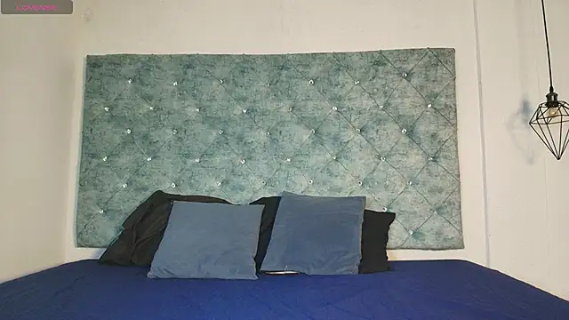 Snapshot of novaa_snow chatting on 09/25/25, 07:39 novaa snow online show from 09/25/25, 07:39