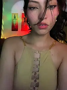 Mia Clay1 online show from 05/21/26, 05:36