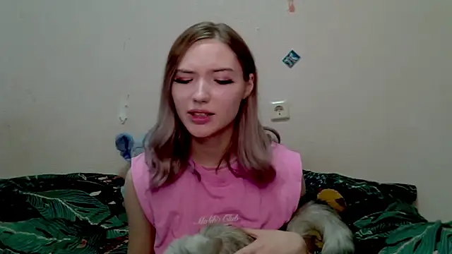  kikiclark   online show from 10/19/25, 02:07