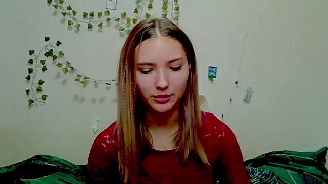  kikiclark   online show from 11/20/25, 05:12