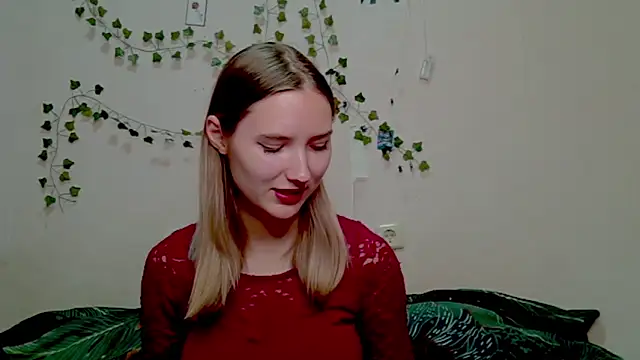  kikiclark   online show from 11/29/25, 09:18