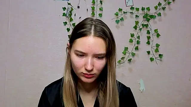  kikiclark   online show from 12/21/25, 09:16