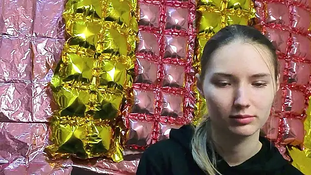  kikiclark   online show from 03/19/26, 04:33