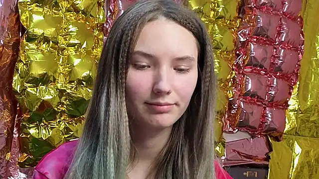  kikiclark   online show from 04/21/26, 08:23