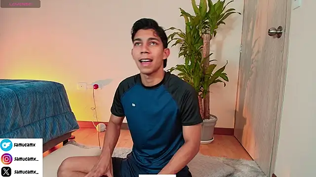 samucamx  online show from 09/29/25, 12:05