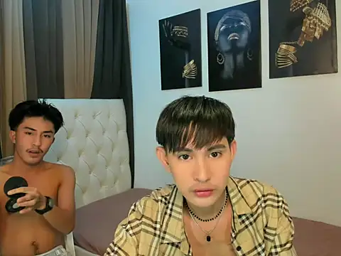 xxxhugecocktwinkxxx online show from 11/08/25, 05:12