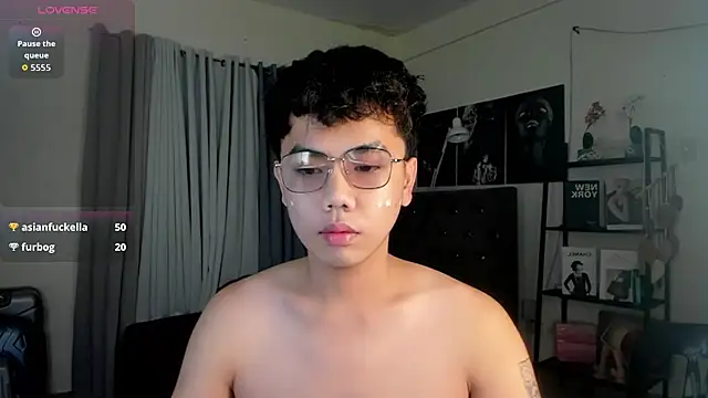 mightyhotcock online show from 09/17/25, 08:49