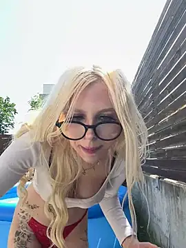 Snapshot of Steffi_Snowbunny chatting on 05/26/26, 01:07 Steffi Snowbunny online show from 05/26/26, 01:07
