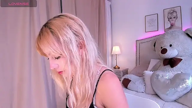 Mayajhons online show from 11/19/25, 12:16