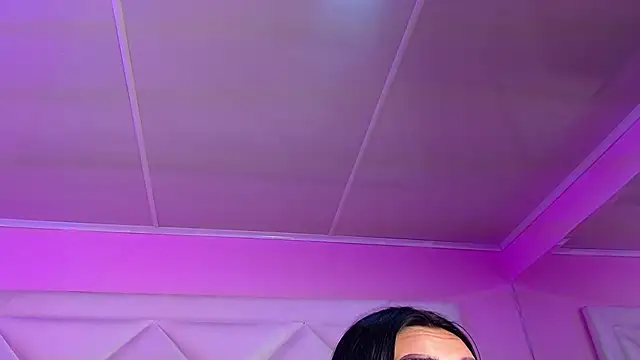 Miaa Smithh   online show from 11/20/25, 11:54