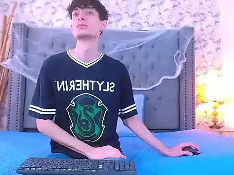 Luke Carter online show from 11/01/25, 01:02