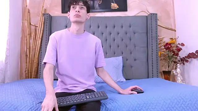 Luke Carter online show from 12/03/25, 01:09