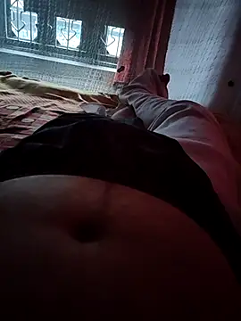 Snapshot of Ravi272 chatting on 10/23/25, 01:05 Ravi272 online show from 10/23/25, 01:05