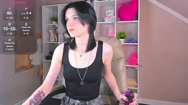 Lynn Martin online show from 12/04/25, 12:20