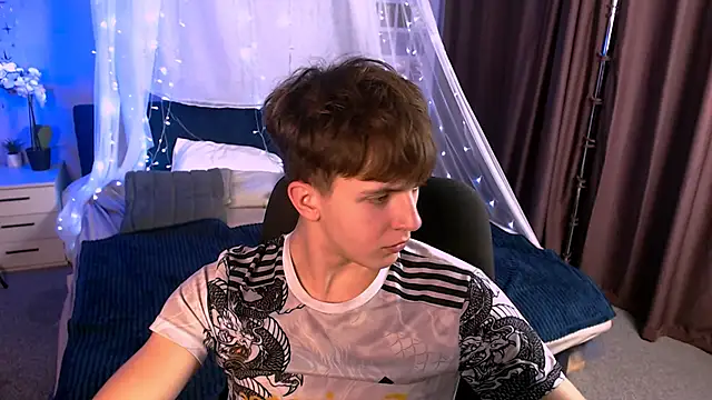 travis wolf  online show from 11/23/25, 09:03