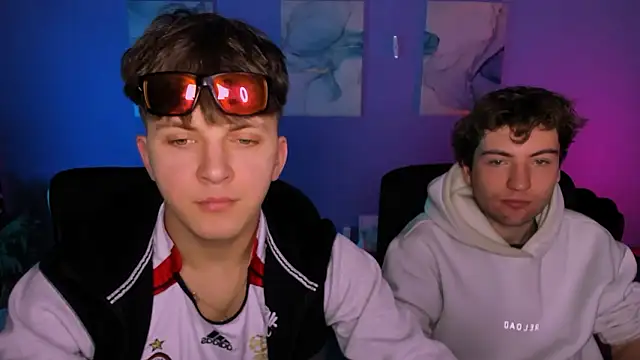 travis wolf  online show from 02/19/26, 10:00