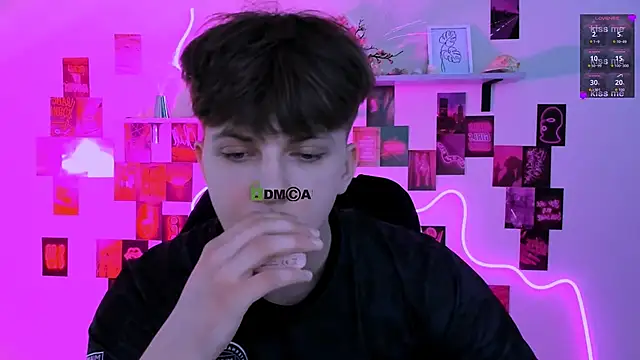 travis wolf  online show from 04/09/26, 08:53