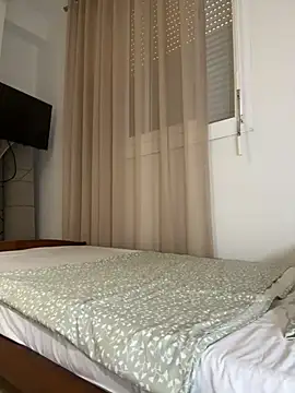 Snapshot of Merousexy282828 chatting on 09/28/25, 02:33 Merousexy282828 online show from 09/28/25, 02:33