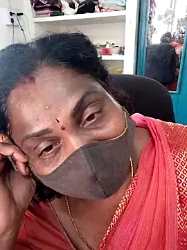 Snapshot of Tamil_Kavitha10 chatting on 07/05/26, 04:19 Tamil Kavitha10 online show from 07/05/26, 04:19