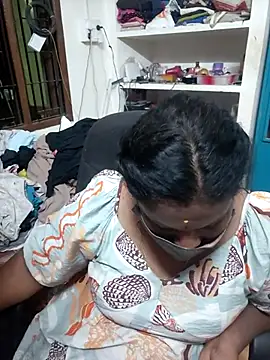 Snapshot of Tamil_Kavitha10 chatting on 07/13/26, 06:00 Tamil Kavitha10 online show from 07/13/26, 06:00