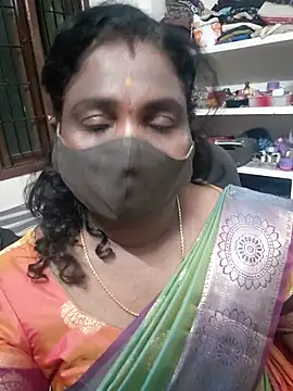 Snapshot of Tamil_Kavitha10 chatting on 07/15/26, 05:07 Tamil Kavitha10 online show from 07/15/26, 05:07