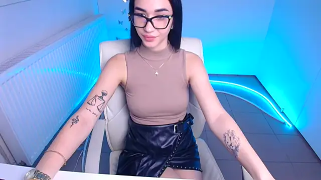 Snapshot of Bella_Night4 chatting on 10/10/25, 12:26 Bella Night4 online show from 10/10/25, 12:26