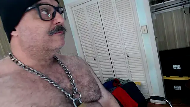 Snapshot of bullmusclejoe chatting on 05/02/26, 11:10 bullmusclejoe online show from 05/02/26, 11:10