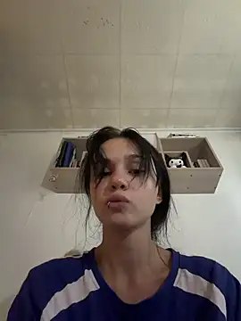 Snapshot of VendiMur chatting on 07/24/26, 01:03 VendiMur online show from 07/24/26, 01:03