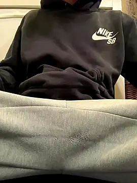 420boy   online show from 10/21/25, 08:04