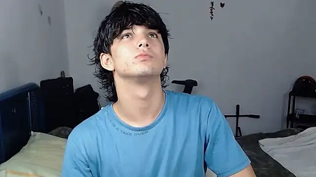 Snapshot of big_lunatic chatting on 10/04/25, 03:04 big lunatic online show from 10/04/25, 03:04