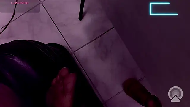 royeoy22 online show from 12/02/25, 11:59