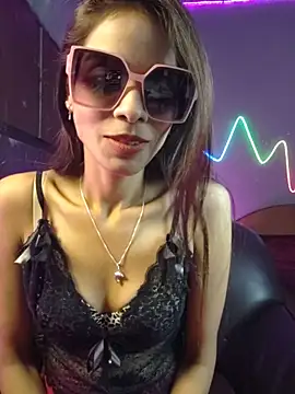 royeoy22 online show from 04/10/26, 09:47