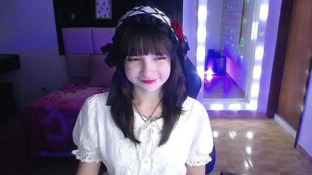  Charlotte Collins  online show from 11/28/25, 02:42