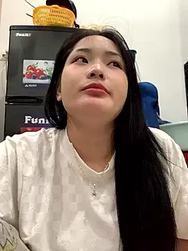 Snapshot of LylyBaby1888 chatting on 01/09/26, 01:41 LylyBaby1888 online show from 01/09/26, 01:41