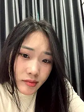 Snapshot of LylyBaby1888 chatting on 01/14/26, 02:17 LylyBaby1888 online show from 01/14/26, 02:17