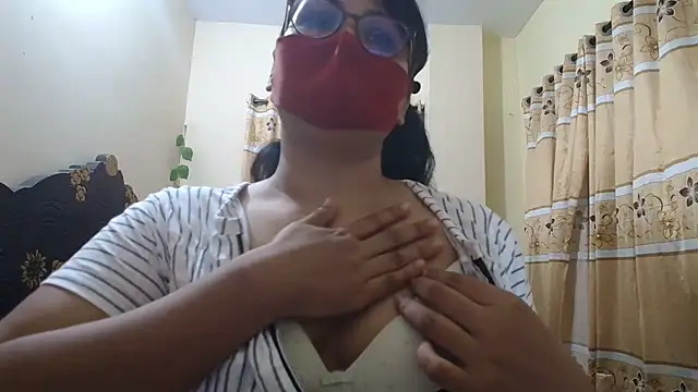 Elena cruz5 online show from 04/15/26, 02:24