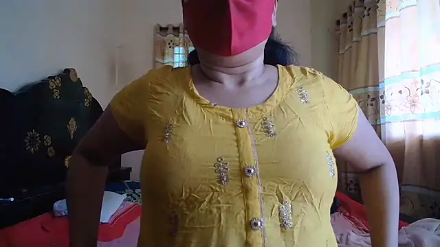 Elena cruz5 online show from 07/04/26, 04:29