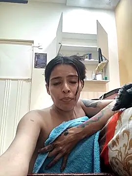 SaraBust online show from 09/23/25, 01:41