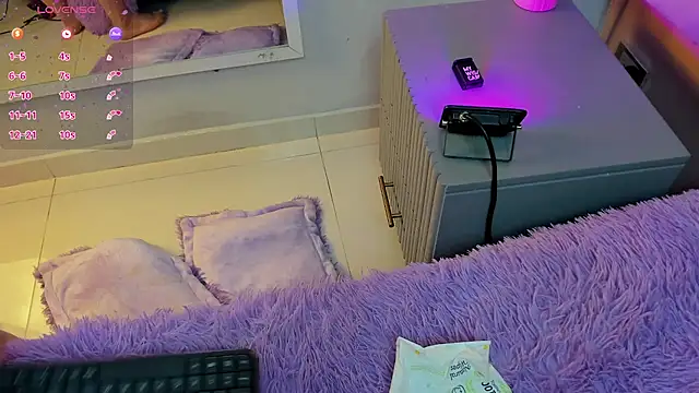 Mia Valentine  online show from 02/09/26, 08:35