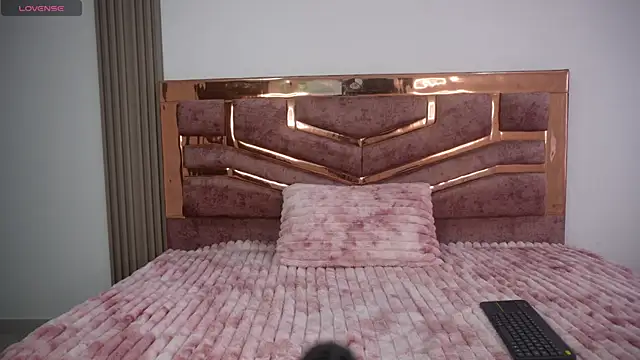 natasha vesper online show from 09/30/25, 12:21