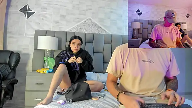 Snapshot of markAndPhilip chatting on 10/15/25, 12:27 markAndPhilip online show from 10/15/25, 12:27